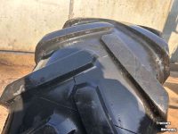 Wielen, Banden, Velgen & Afstandsringen Michelin 405/70R20 op velg
