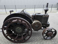 Oldtimers Lanz-Bulldog HN1 12/20