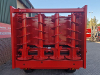 Mestverspreider / Stalmeststrooier AGM Meststrooier 8 ton