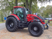 Tractor / Trekker Valtra T214 A