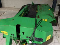Maaier John Deere 328