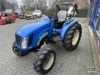 Compact tractor New Holland Boomer 2030