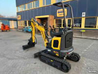 Mini-graver / Mini-graafmachine New Holland E14D minigraver graafmachine Nieuw Neue
