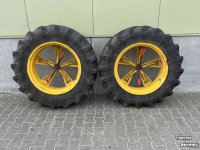 Overige wielen, banden, velgen en toebehoren Molcon Dubbellucht Molcon 5-ster 12.4R28 naast 15.5x25