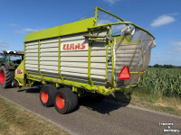 Opraapwagen Claas Sprint 335P
