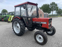 Tractor / Trekker International 633 2WD 3 cil.diesel Case-IH kleuren