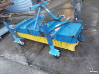 Veegmachine Ceres Hydraulische veegbostel met mechanische schuinverstelling