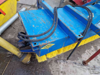 Veegmachine Ceres Hydraulische veegbostel met mechanische schuinverstelling