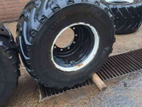 Wielen, Banden, Velgen & Afstandsringen BKT 600/50R22.5 op 10-gaats velg