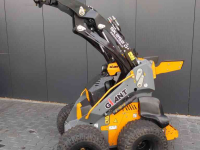 Shovel / Wiellader / Kniklader Giant SK25D Skidsteer