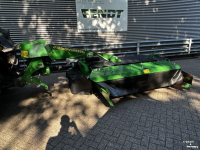 Maaier John Deere 328A