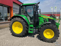 Tractor / Trekker John Deere 6120M