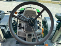 Tractor / Trekker John Deere 6120M