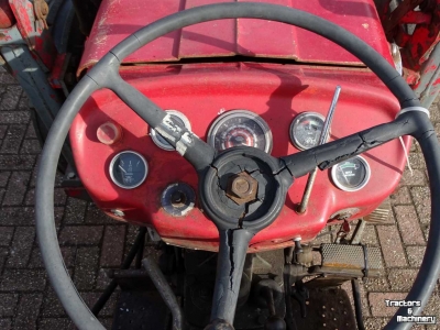 Tractor / Trekker Massey Ferguson 135