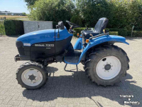 Compact tractor New Holland TC27D