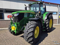 Tractor / Trekker John Deere 6M200