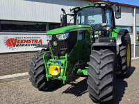 Tractor / Trekker John Deere 6M200