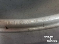 Wielen, Banden, Velgen & Afstandsringen Case-IH 15x28 210 spoor  carraro vooras Cs 120