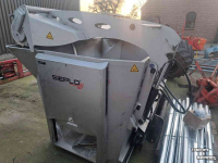 Voeruitkuilbak Sieplo M B 2500 mengdoseerbak verticaal Manitou aansluiting