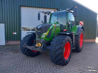 Tractor / Trekker Fendt 724 Profi Plus S4 met Section Control, GPS RTK en 2 rempedalen