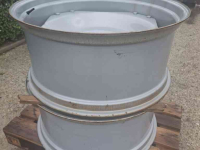 Wielen, Banden, Velgen & Afstandsringen Massey Ferguson 16x34 inch