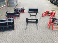 Overige aanbouwdelen en toebehoren  Grondbak, Mestgreep, Pelikaanbak, Ronde, Vierkante balenklem, balenprikker