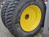 Wielen, Banden, Velgen & Afstandsringen Nokian 540/80R38 en 440/80R28 op John Deere velgen