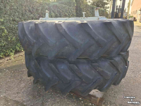 Wielen, Banden, Velgen & Afstandsringen Ford 13.6-38 Vredestein 3 ster 34 inch