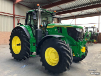 Tractor / Trekker John Deere 6M 220