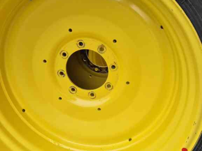 Wielen, Banden, Velgen & Afstandsringen Nokian 540/80R38 en 440/80R28 op John Deere velgen