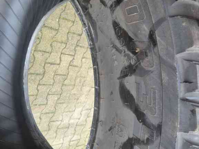 Wielen, Banden, Velgen & Afstandsringen BKT 710/70R42 Ridemax en Mitas HCM 440/80R34 (M+S)