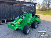 Shovel / Wiellader / Kniklader Avant 528 tdl