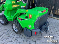 Shovel / Wiellader / Kniklader Avant 528 tdl