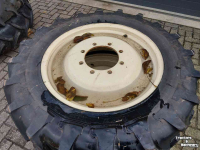 Wielen, Banden, Velgen & Afstandsringen Zetor Cultuurwielen 12.4 R28  12.4 R 46   (320/95 R28 320/95 R46)  ZF Steek