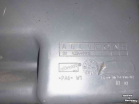 Diverse gebruikte onderdelen Massey Ferguson Hydrauliektank 7600-serie