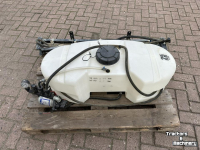 Diverse gebruikte onderdelen  Spuittank met Spuitboom