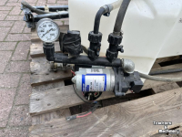 Diverse gebruikte onderdelen  Spuittank met Spuitboom