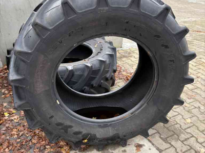 Wielen, Banden, Velgen & Afstandsringen  540/65R30 maxxam