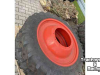Wielen, Banden, Velgen & Afstandsringen Alliance 270/95R36 95%