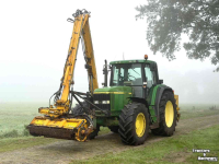 Tractor / Trekker John Deere 6910 met Herder Grenadier MBK 120 S