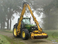 Tractor / Trekker John Deere 6910 met Herder Grenadier MBK 120 S
