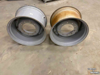 Wielen, Banden, Velgen & Afstandsringen Agco 18x28