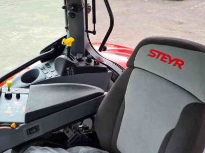 Traktoren Steyr Profi 6145CVT