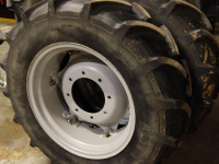 Wielen, Banden, Velgen & Afstandsringen Mitas MITAS 320/70R24 MITAS WIEL