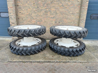 Wielen, Banden, Velgen & Afstandsringen BKT 300/95R46 EN 320/90R46