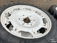 Wielen, Banden, Velgen & Afstandsringen BKT 300/95R46 EN 320/90R46