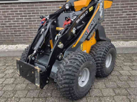 Shovel / Wiellader / Kniklader Giant SK201D