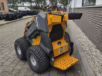 Shovel / Wiellader / Kniklader Giant SK201D