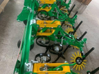 Cultivator  Maintech Schoffelbalk met compleet paralellogram en toebehoren vingerweeder - weeder - greencam - korstenbreker -