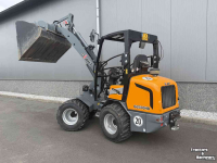 Shovel / Wiellader / Kniklader Giant G2500HD